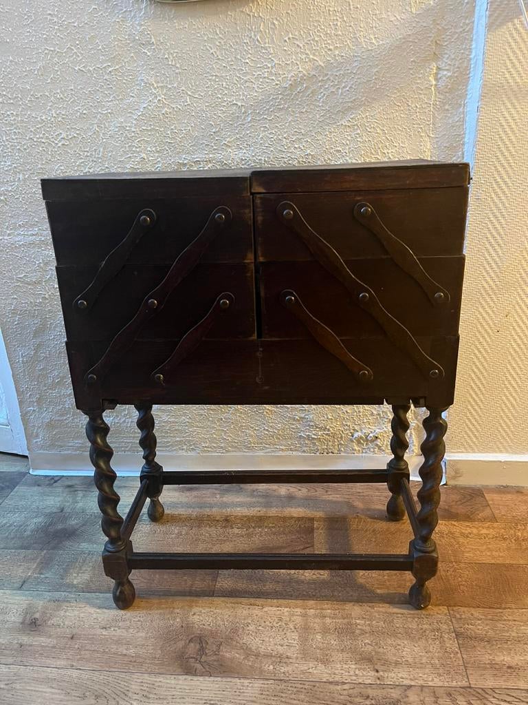 Oud naaikistje, Ophalen, Gebruikt, 50 tot 100 cm, 25 tot 50 cm
