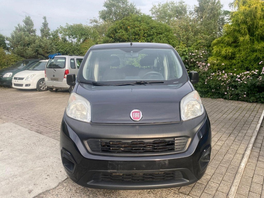 Fiat Qubo — 1.4 essence Bj 2017 68 000 km Prêt à rouler, 57 kW, Entreprise, 149 g/km, 5 portes