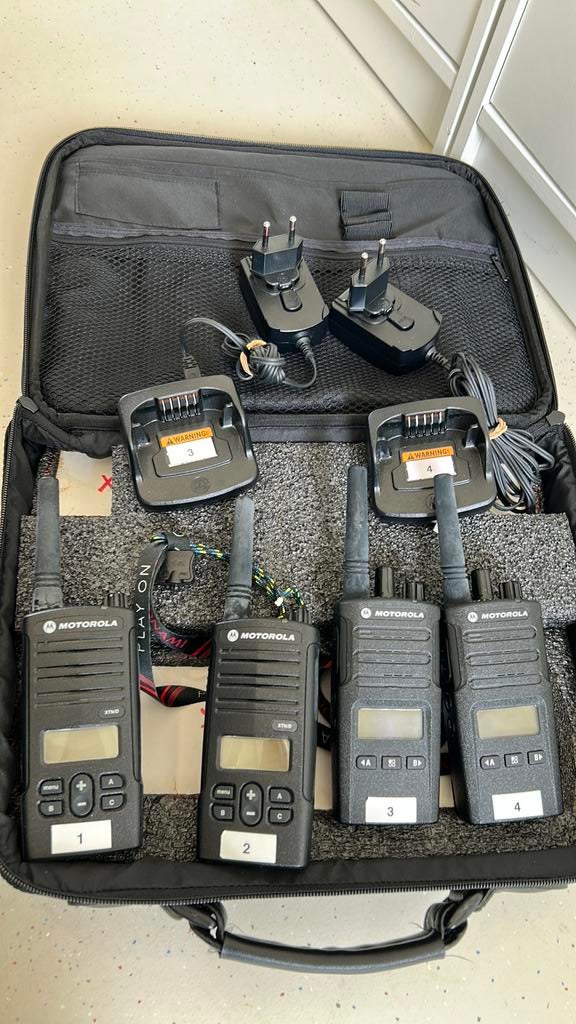 Motorola walkie talkies xtnid 4 stuks, Telecommunicatie, Portofoons en Walkie-talkies, Ophalen, Zo goed als nieuw