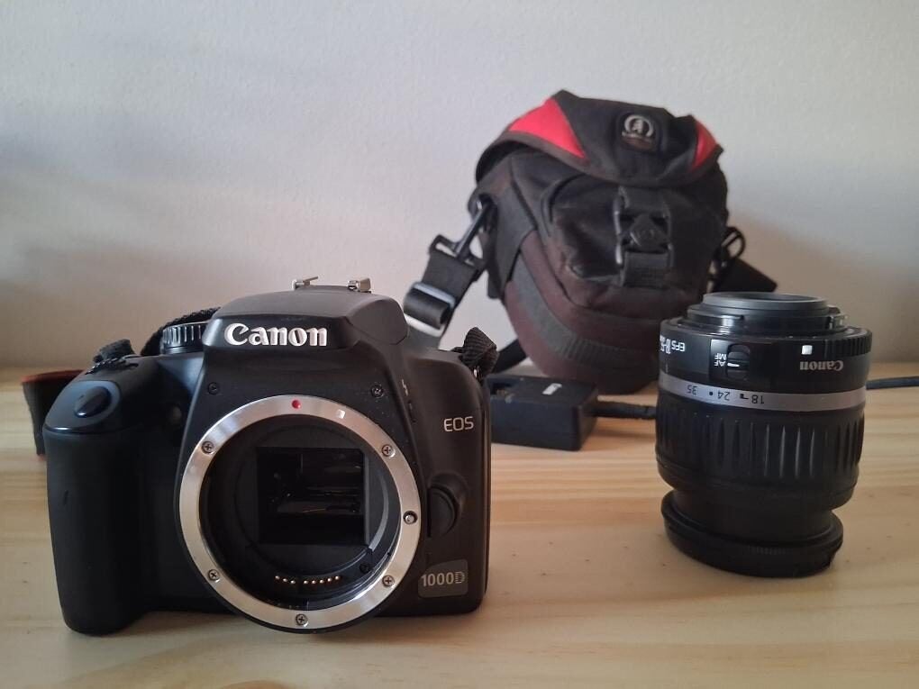 Canon 1000D + 18-55mm + cameratas, Ophalen, Ingebouwde flitser, Gebruikt, Spiegelreflex