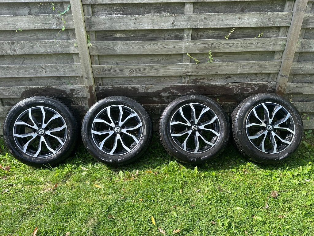 Jantes Nissan Alu avec pneus d'hiver 215/60 R17, Autos : Pièces & Accessoires, Pneus & Jantes, Pneus et Jantes, Véhicule de tourisme