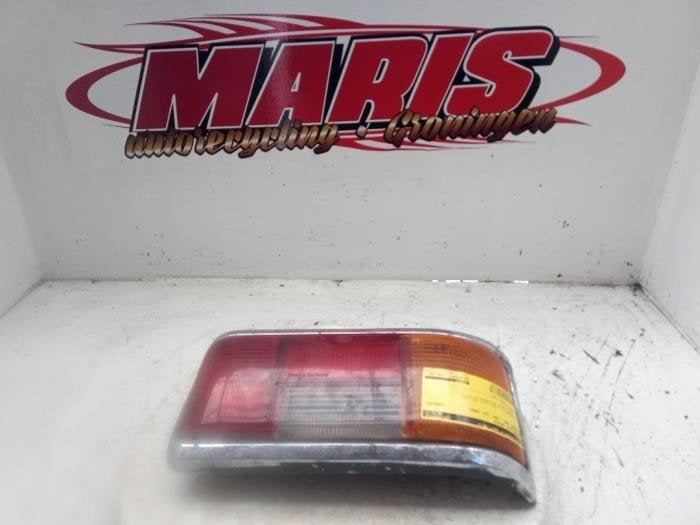 Feu arrière droit d'un Mercedes 200 - 500, -, 3 mois de garantie, Utilisé, -