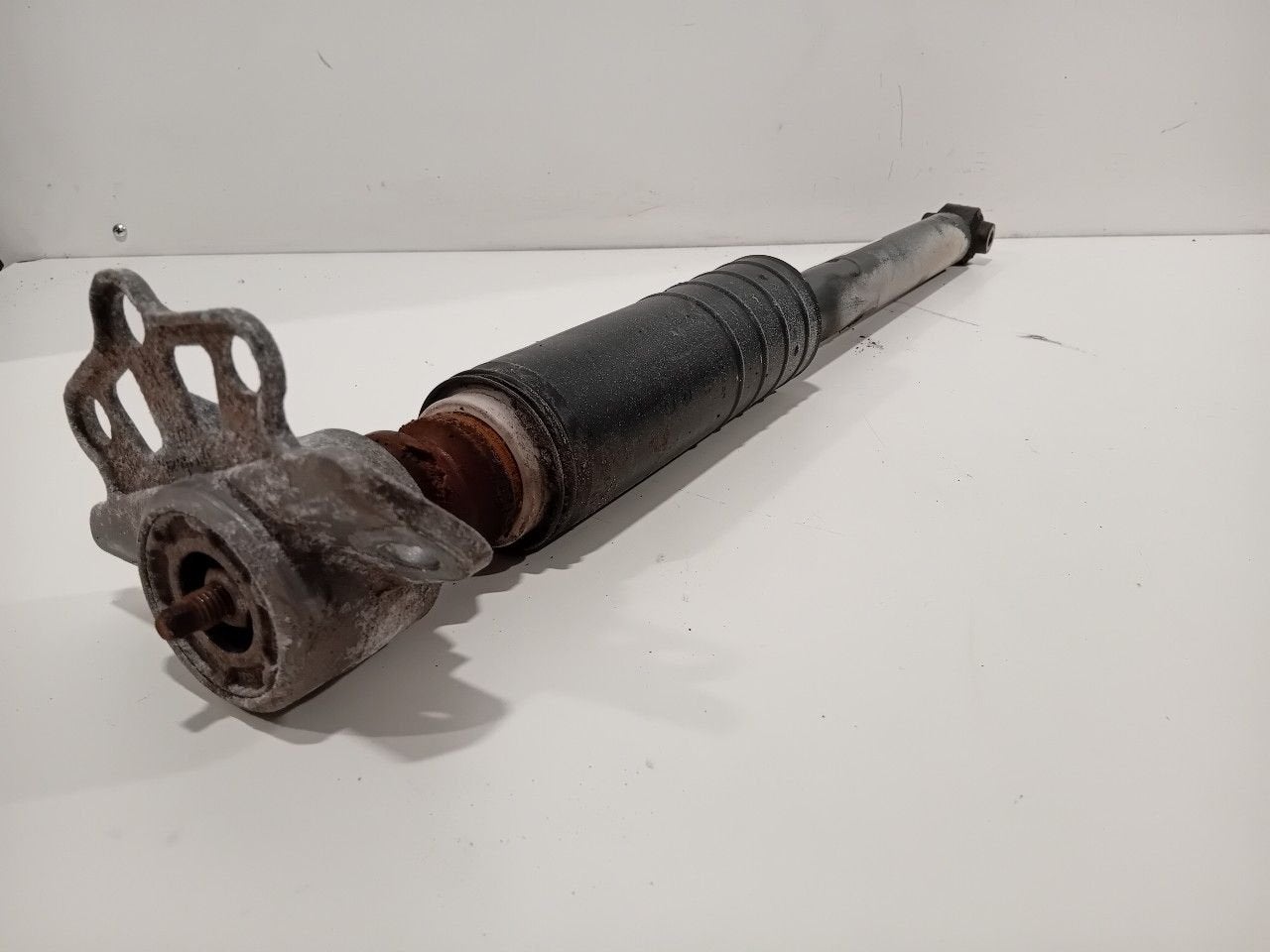 Schokbreker links achter Opel Adam, Onderdelen@venauto.nl, Van der Ven Autorecycling B.V., Gebruikt, Ettenseweg 76, 4706 PB Roosendaal, The Netherlands
