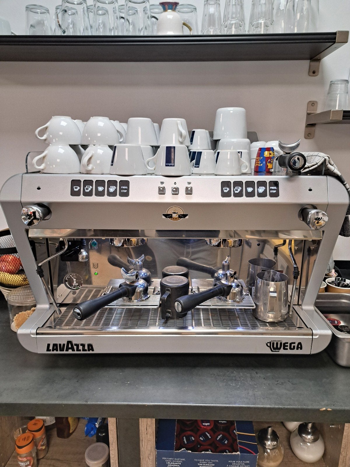 Machine à café CAPSULES professionnelle LAVAZZA / WEGA, Ophalen of Verzenden