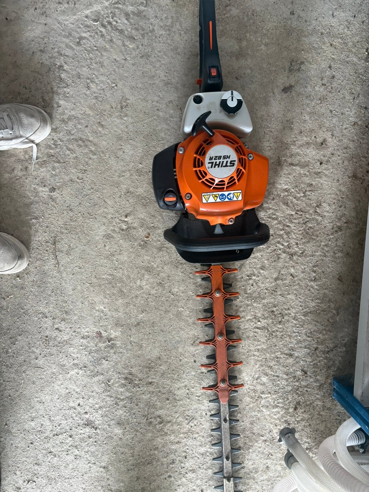 Heggeschaar Stihl HS82R, Ophalen, Zo goed als nieuw, Benzine