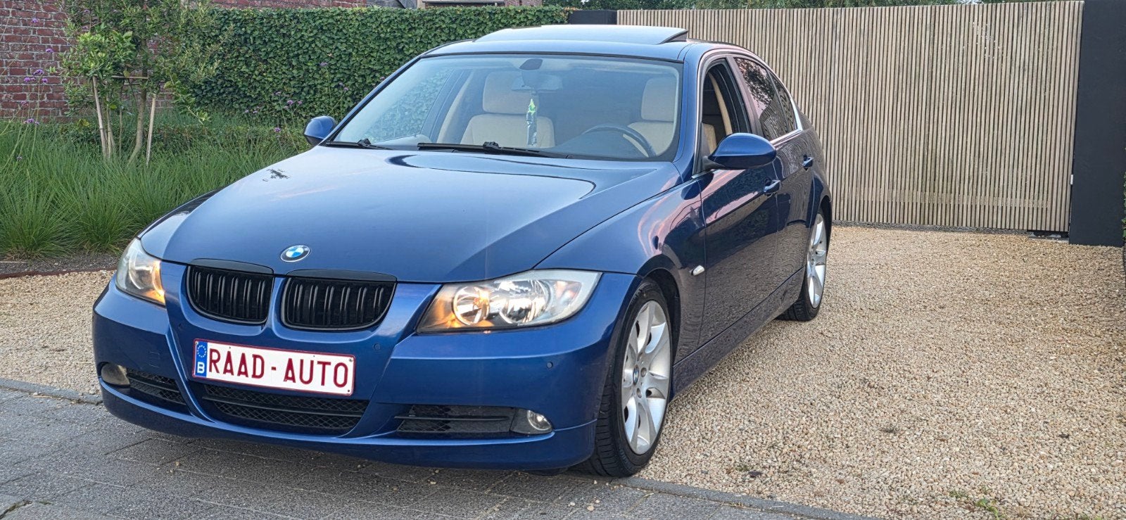 BMW 325 i  _ 3.0 / 6 cylinder _ 160kw + stage 1 _ propre!!, Autos, Achat, Entreprise, Boîte manuelle, Entretenue par le concessionnaire
