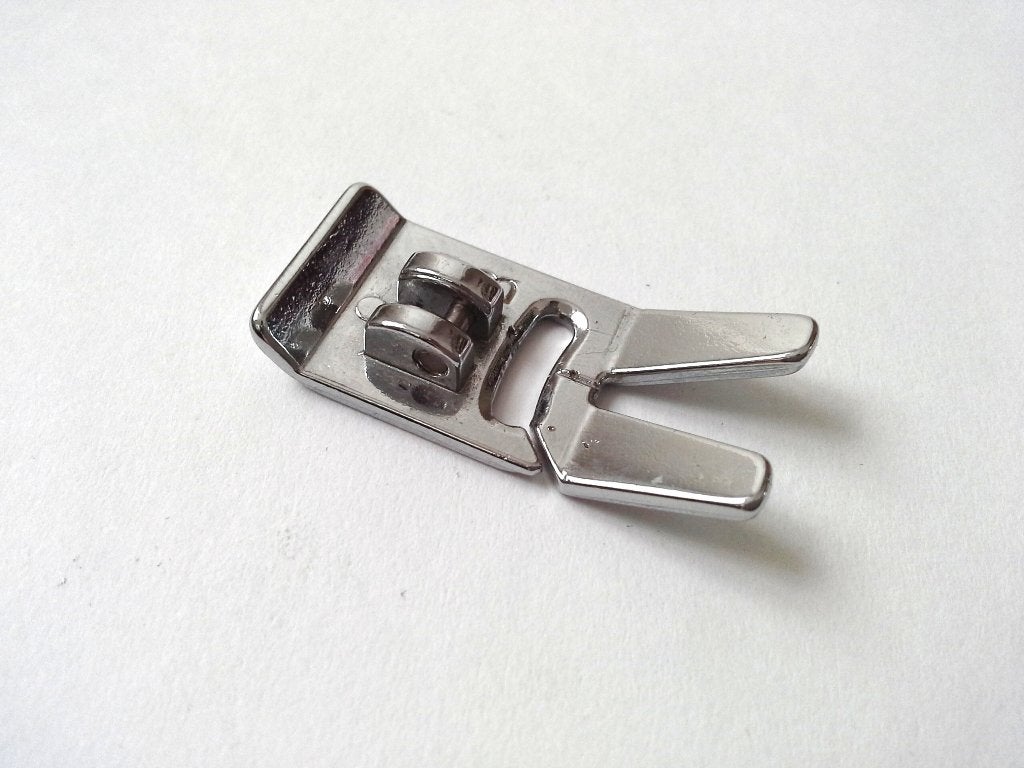 Pied presseur universel 137627 pour machine à coudre Singer, Enlèvement, Utilisé, Accessoires, Singer