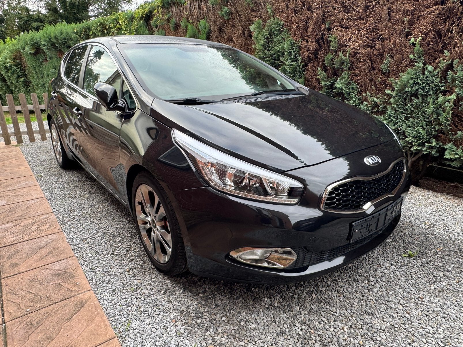 Kia cee'd / Ceed 1.6  benzine Automaat met KM 81,000, Euro 5, Stof, Zwart, Zwart