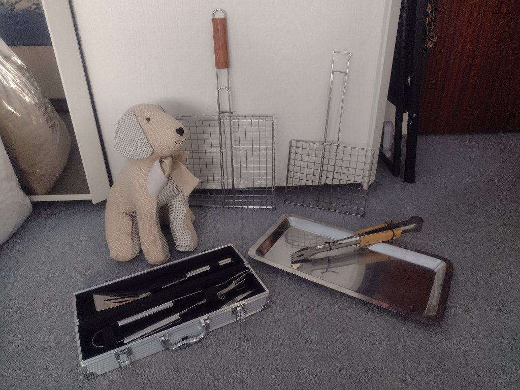 A SAISIR Beau lot d'ustensiles pour barbecue TOP AFFAIRE, Caravanes & Camping, Accessoires de camping, Enlèvement ou Envoi, Neuf