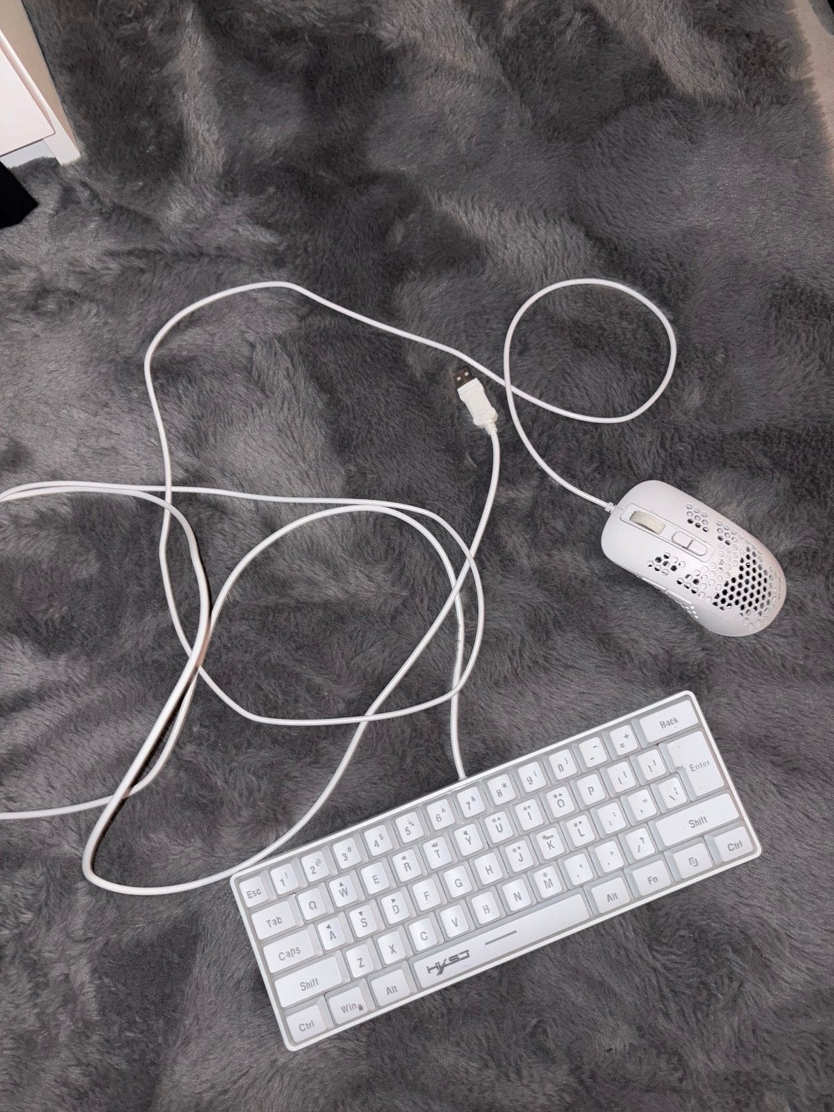 Witte gaming keyboard + muis, Computers en Software, Ophalen, Zo goed als nieuw
