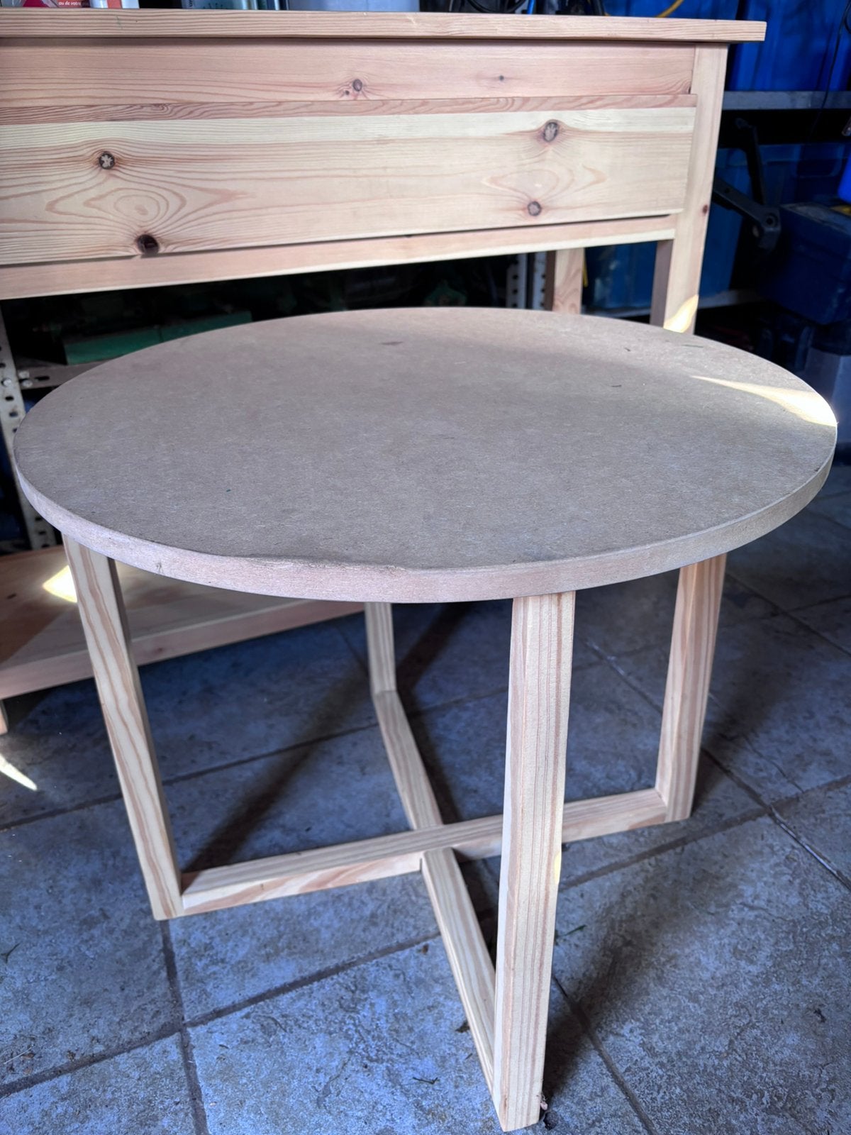 Bijzettafel rond grenen en mdf, Ophalen, Nieuw