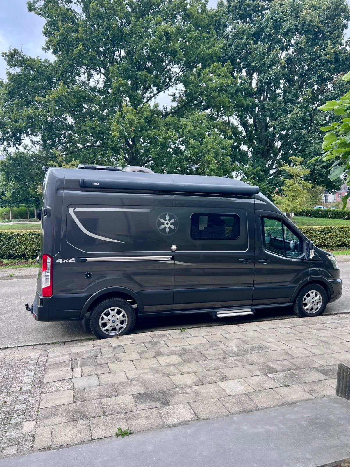 Karmann Dexter 570 4x4, Marchepied électrique, Boîte manuelle, Ford, 5 à 6 mètres