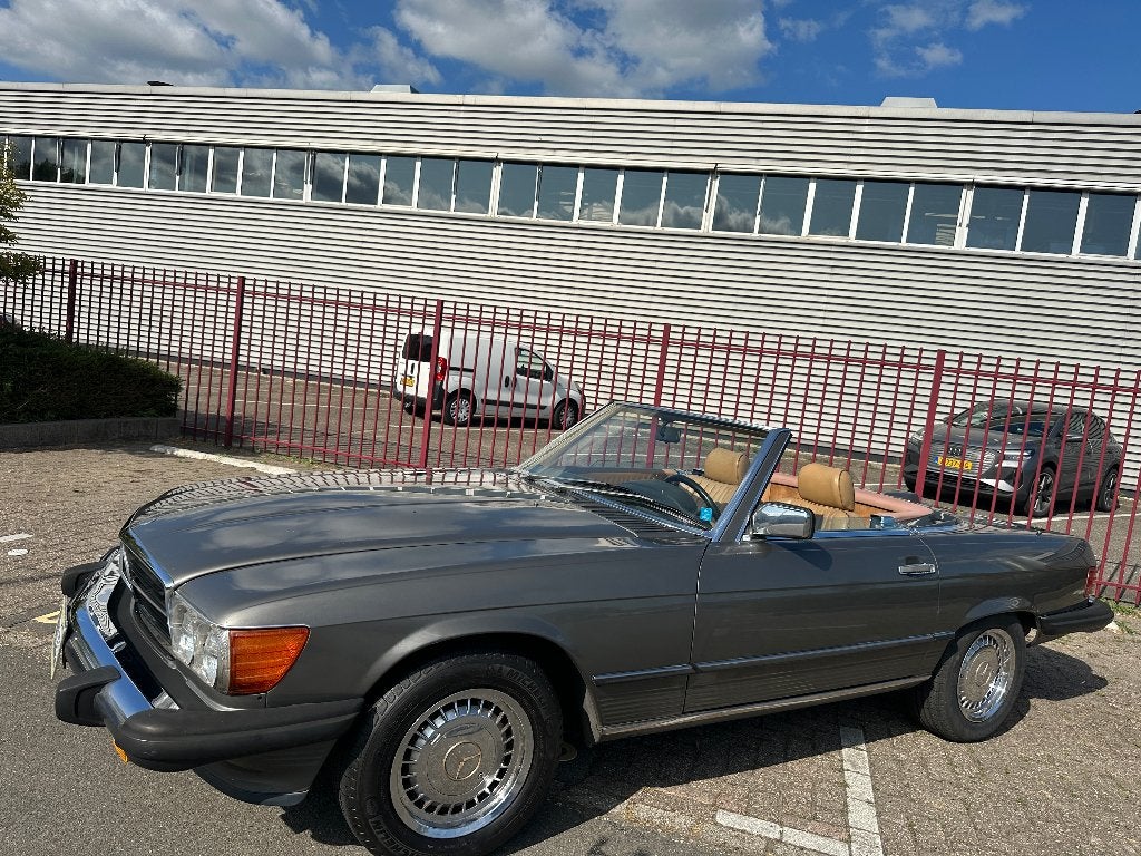 mercedes-benz 560SL, Cuir, Argent ou Gris, Achat, Entreprise