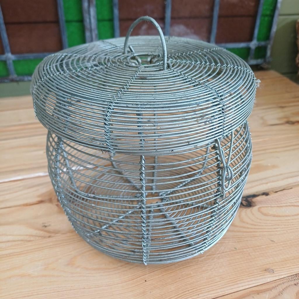 Eiermandje, Ophalen