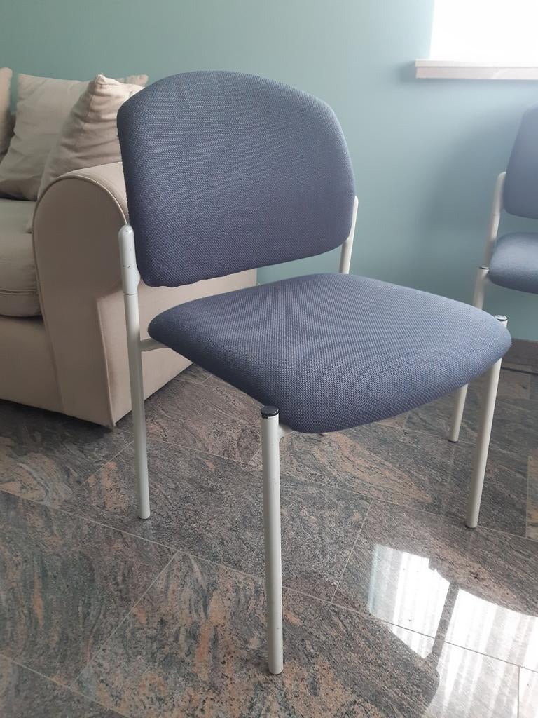 2 stoelen met donkerblauwe stof. 5 euro per stuk., Ophalen, Blauw, Stof, Twee