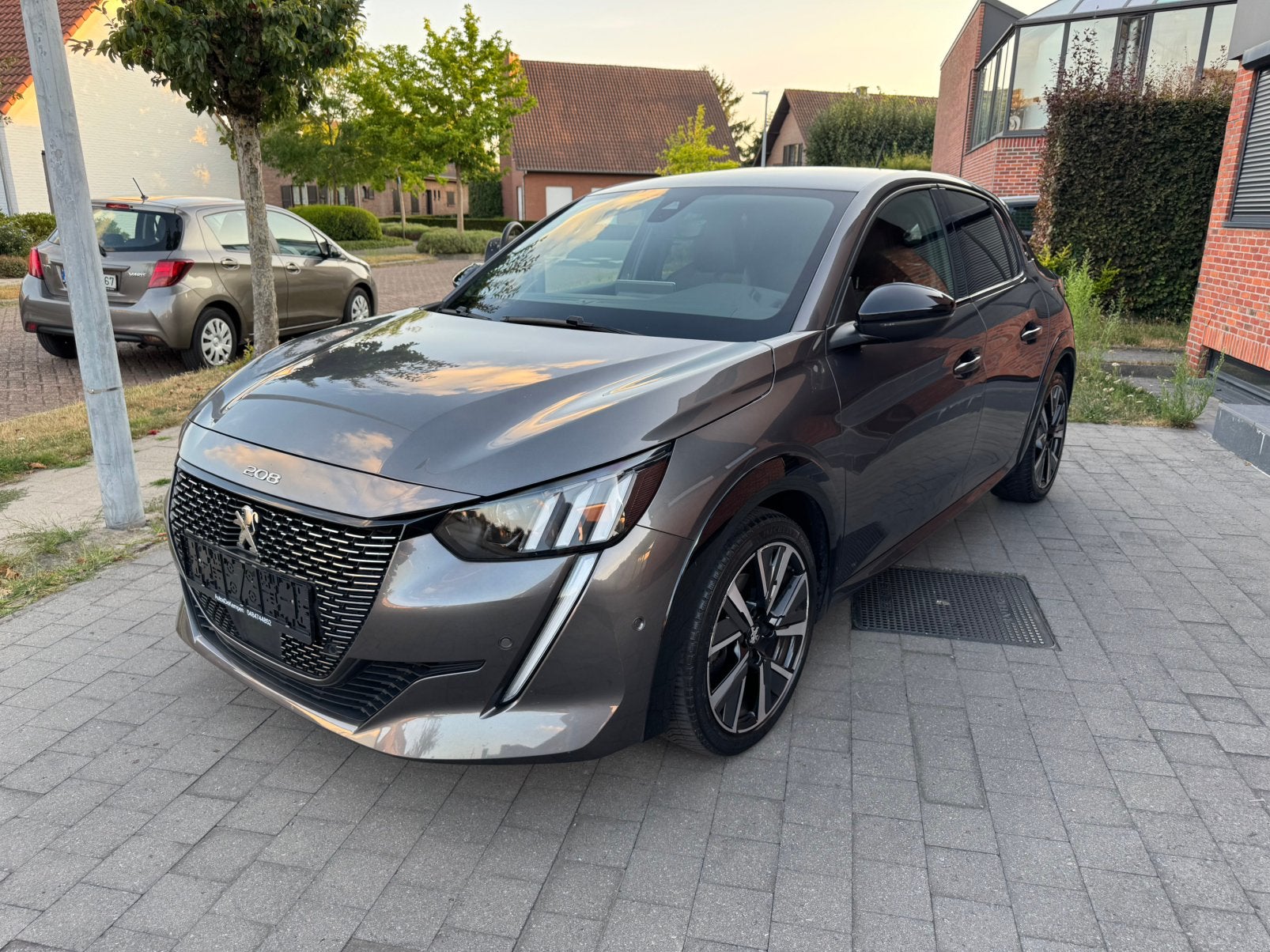 Peugeot 208 GT 1.2 essence automatique, Adapté aux personnes handicapées, Achat, Euro 6, Entreprise