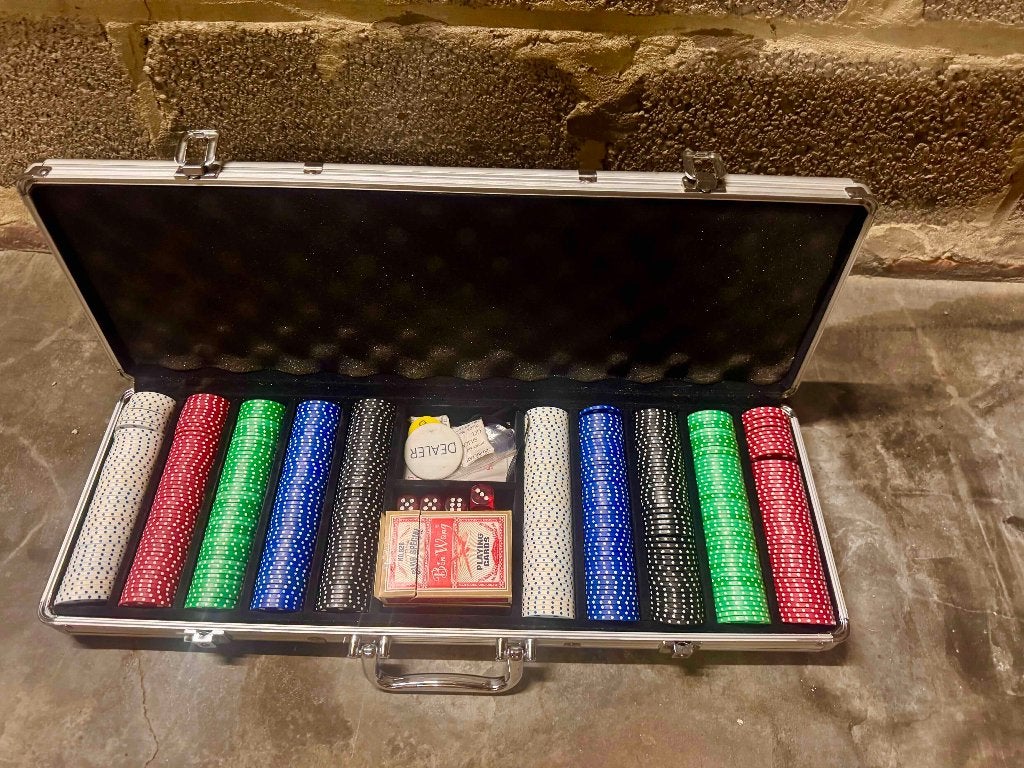 pokerset, Hobby en Vrije tijd, Gezelschapsspellen | Kaartspellen, Ophalen, Zo goed als nieuw