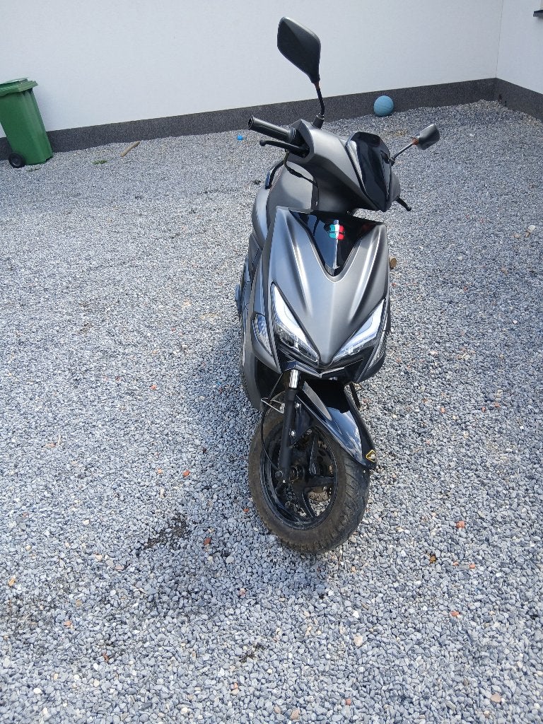 Scooter sirrocco GTS klasse A, Fietsen en Brommers, Scooters | Overige merken, Ophalen, Gebruikt, Klasse A (25 km/u), Benzine