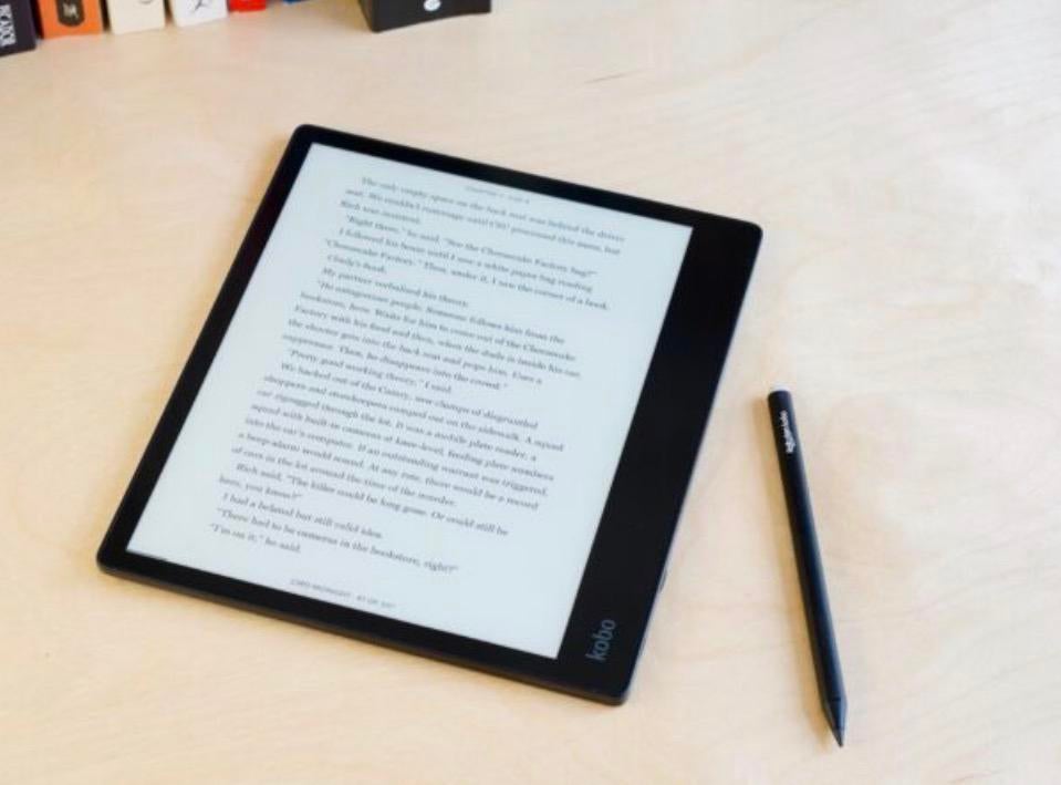 Kobo Elipsa 2E - incl full cover - als nieuw met garantie, Computers en Software, Ophalen of Verzenden, Zo goed als nieuw