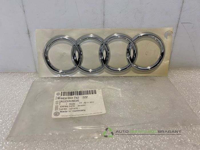 Emblème d'un Audi A4, Neuf, -, 3 mois de garantie, Audi