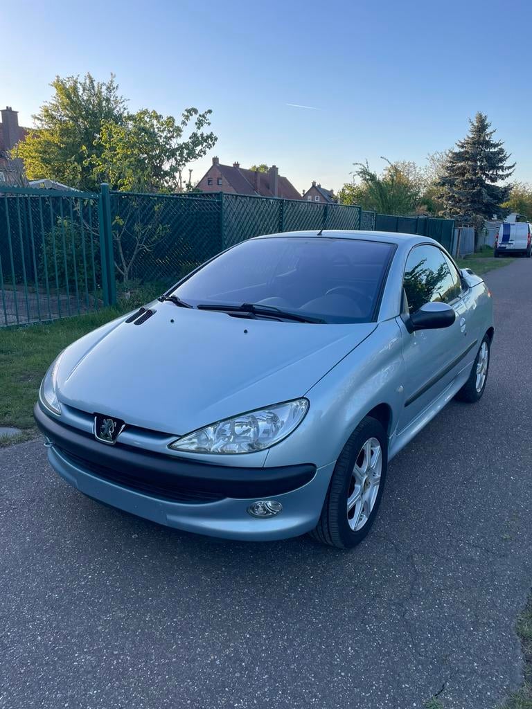 Peugeot 206 1.6i cabrio benzine, Auto's, Peugeot, Grijs, Particulier, Airconditioning, Te koop