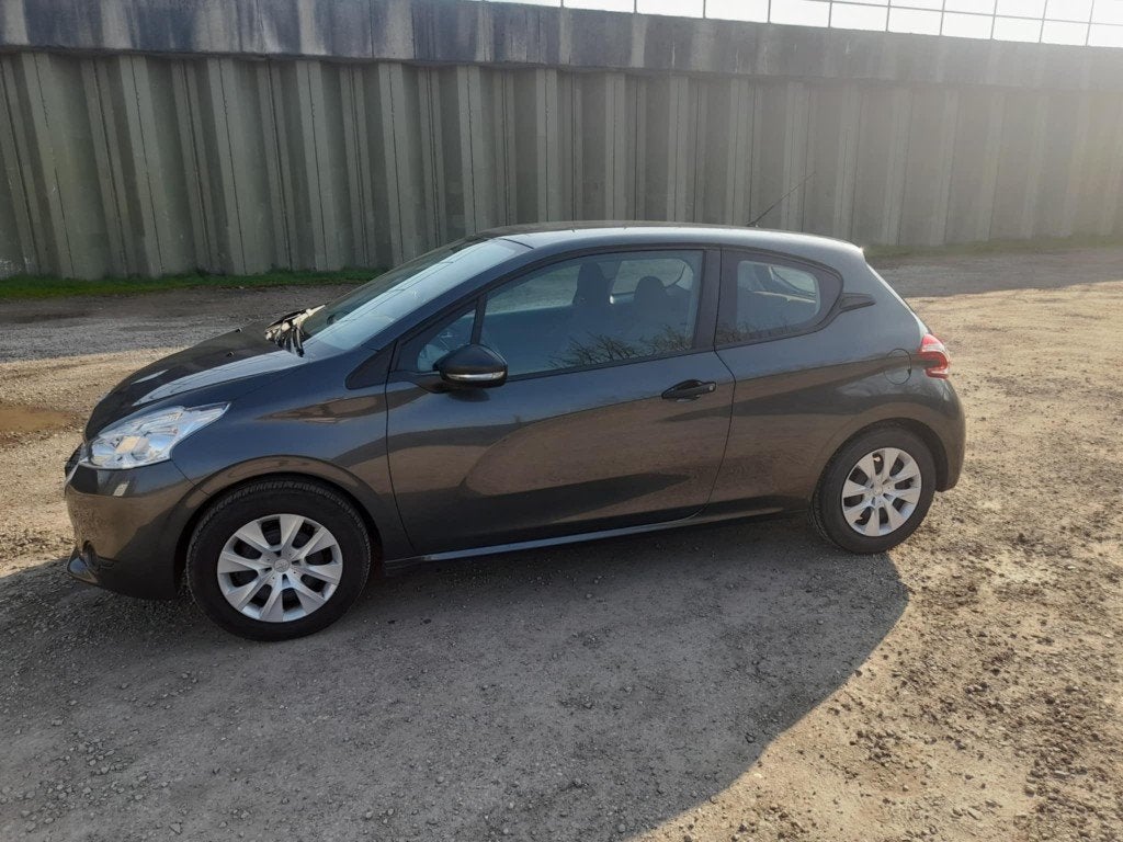 Peugeot 208 1.0 benzine, Auto's, Euro 5, Stof, Zwart, Handgeschakeld