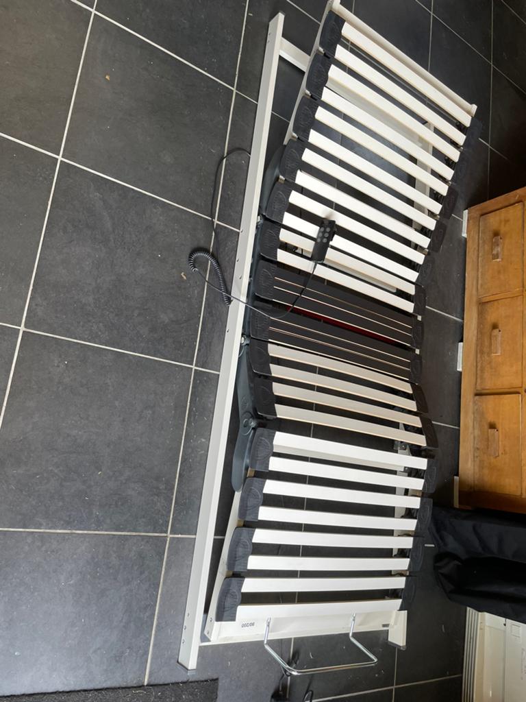 Lattenbodem elektrisch 90x200, Huis en Inrichting, Slaapkamer | Matrassen en Bedbodems, Ophalen, Zo goed als nieuw