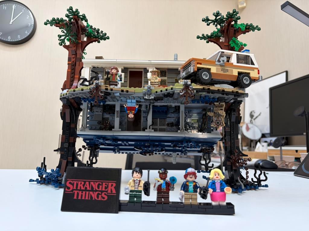 Stranger Things Upside Down - geen lego, Ophalen, Zo goed als nieuw
