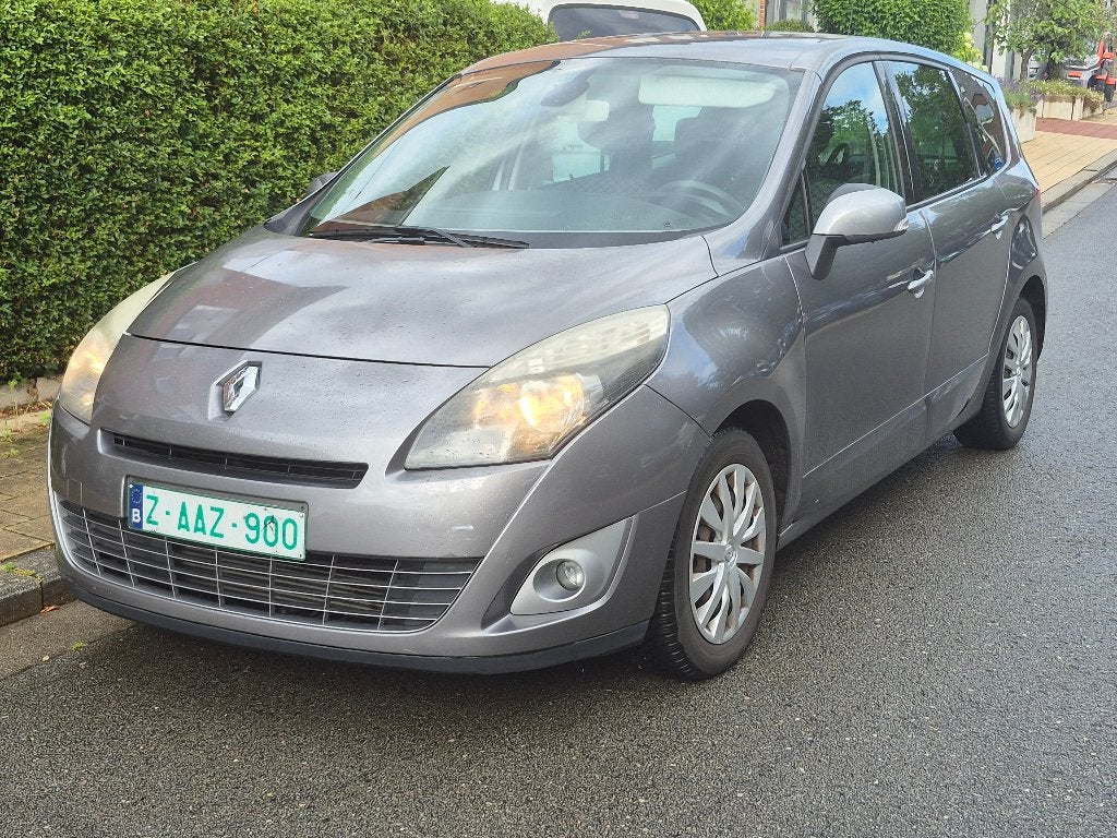 RENAULT GRAND SCENIC 7-PLATS. AUTOMAAT.  2950 EURO, Auto's, Renault, Automaat, Euro 5, Navigatiesysteem, 7 zetels