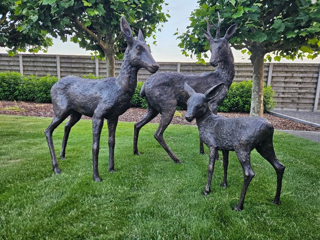 3 bronzen herten , ruime keuze bronzen tuinbeelden binnen !, Ophalen of Verzenden, Nieuw, Overige materialen, Dierenbeeld