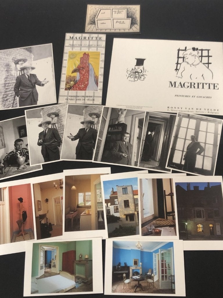 Magritte 16 art cards + 2 invitaties/folders, Ophalen of Verzenden, Zo goed als nieuw