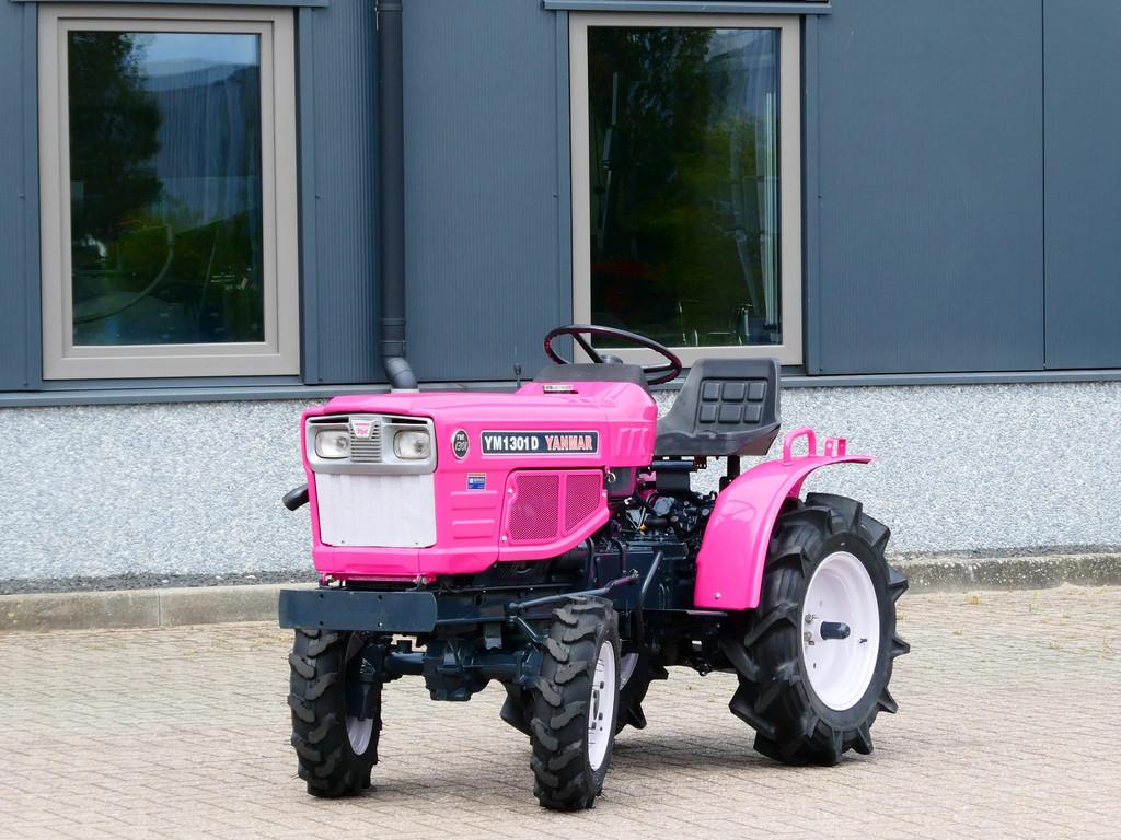 Yanmar YM1301 4wd / 1109 Draaiuren / Pink Edition, Articles professionnels, Agriculture | Tracteurs, Autres marques, De Maalstroom 3
8255 RN  Swifterbant
