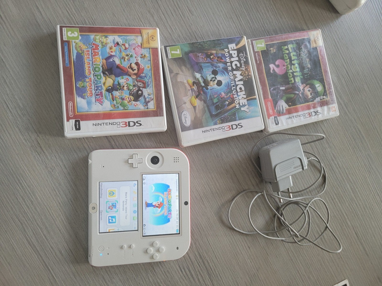 nintendo ds2, Consoles de jeu & Jeux vidéo, Consoles de jeu | Nintendo 2DS & 3DS, Enlèvement ou Envoi, 2DS, Utilisé, Blanc