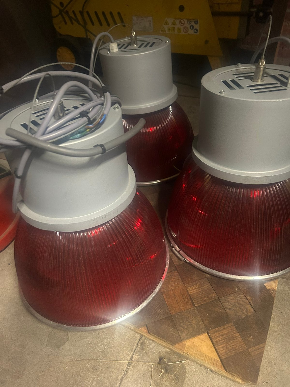 Drie industriële werkende hanglampen, Ophalen, Zo goed als nieuw