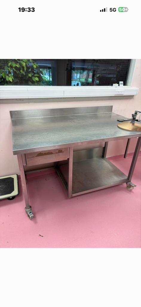 Table inox robuste, Enlèvement, Comme neuf
