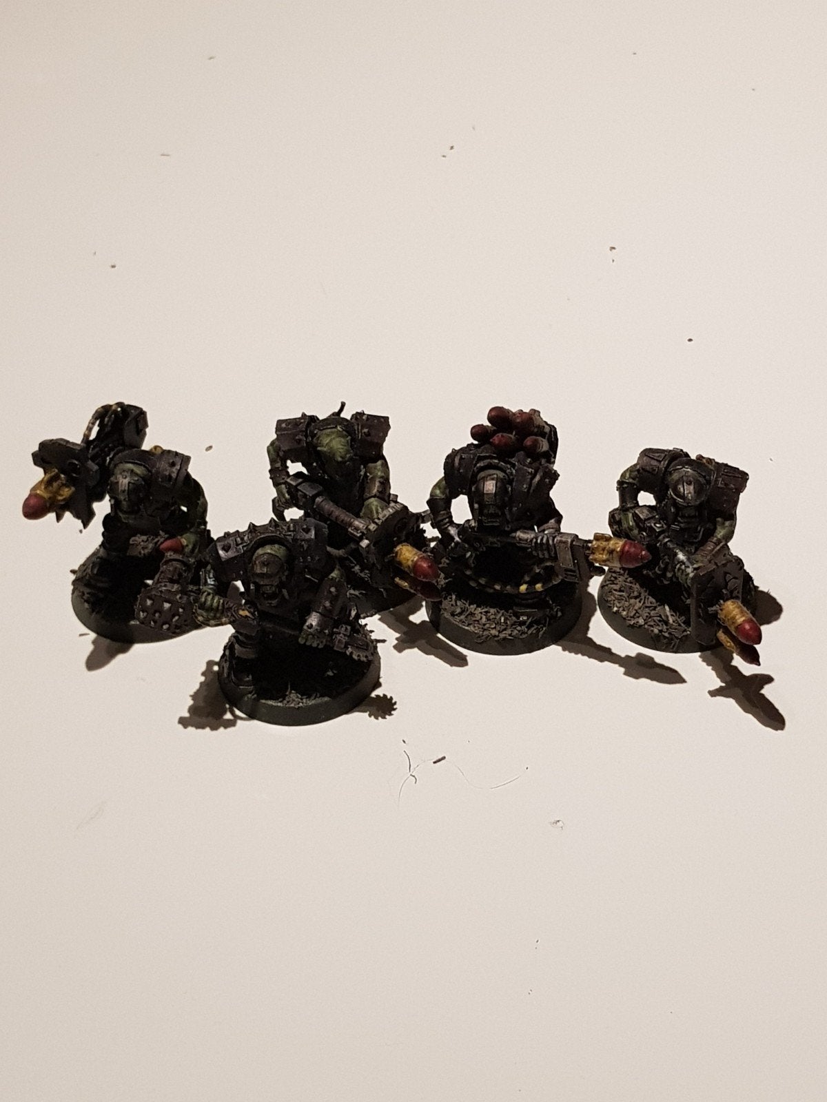 WH40K ORKS : sacoche de transport pour 5 citernes, peinte, Hobby & Loisirs créatifs, Wargaming, Comme neuf, Warhammer 40000, Peint