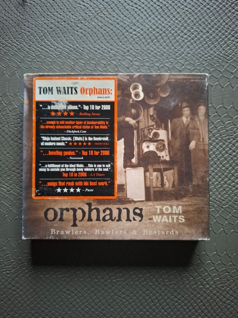 CD box Tom Waits - Orphans, brawlers,bawlers & bastards, Rock alternatif, Enlèvement ou Envoi, Utilisé, Coffret
