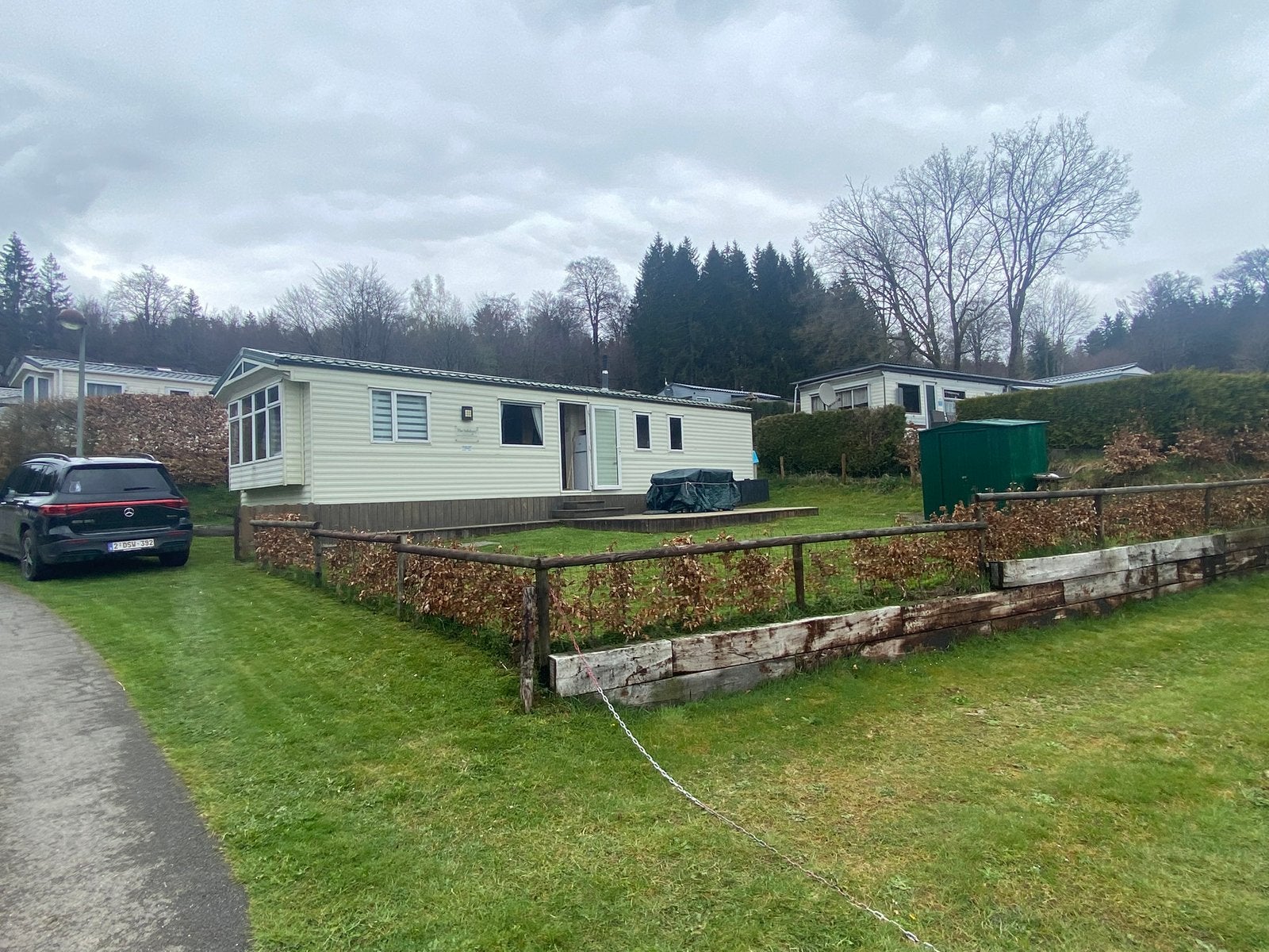 Ruime stacaravan te koop op camping La Hetraie te Büllingen, Caravans en Kamperen, Stacaravans, Meer dan 6