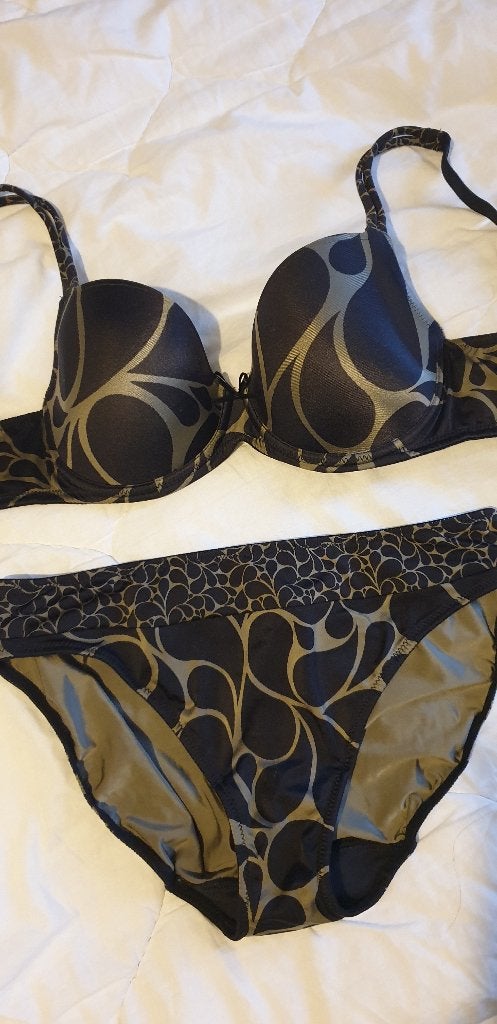 Parure PrimaDonna Twist - 90C - 44, PrimaDonna Twist, Enlèvement ou Envoi, Noir, Ensemble