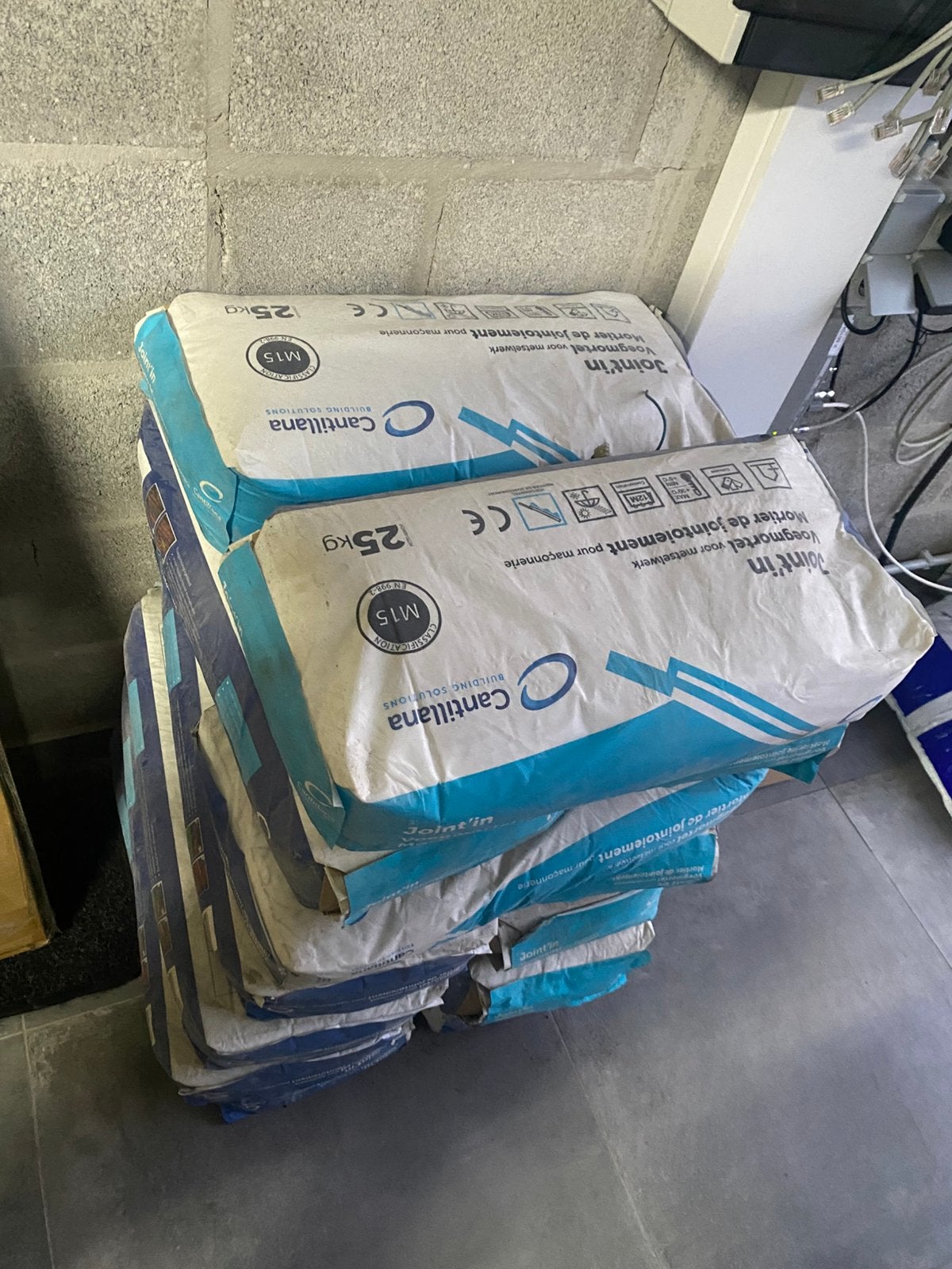 Sac de rejointoiement pour des briques de coluleurs Quartis, Bricolage & Construction, Isolation & Étanchéité, Comme neuf, Enlèvement