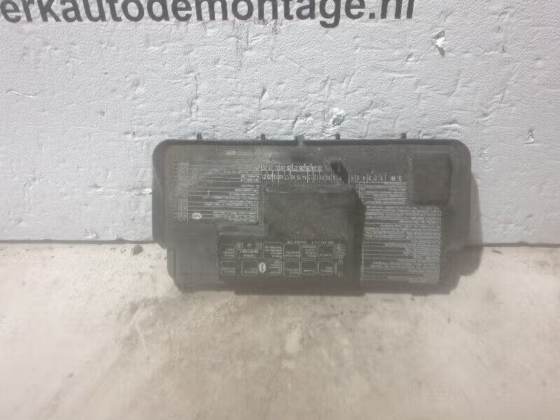 ZEKERINGKAST klep Audi 80 (B4) (8a0-010-116-f), Gebruikt, Auto-Union-Straße 1, 85057 Ingolstadt, DE, Info@audi.de, Audi AG