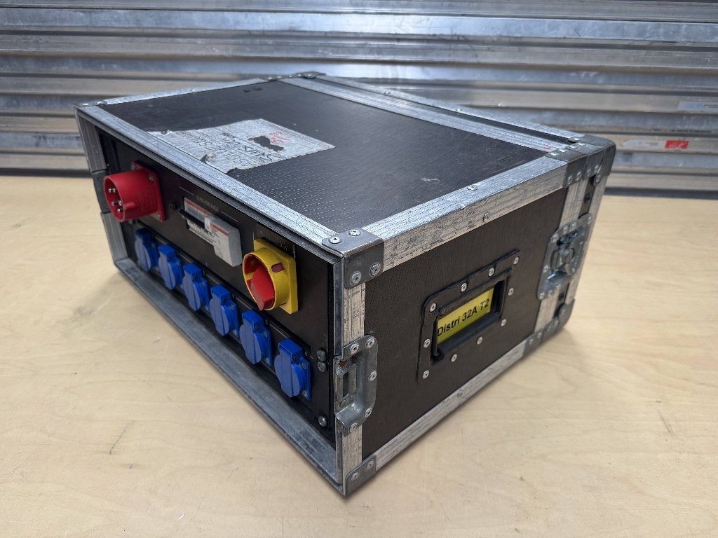 Coffret électrique 32A 400V / 230V, Enlèvement, Utilisé