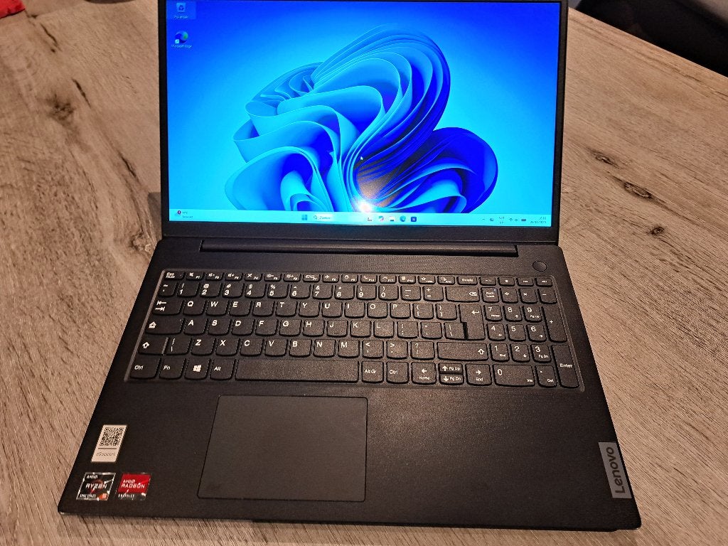 Lenovo V15 G2-ALC 82KD, Ophalen, 8 GB, Zo goed als nieuw, SSD