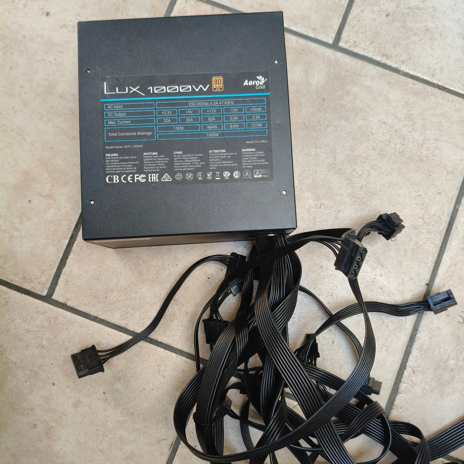 Alimentation PC AeroCool Lux 1000W 80+ Gold (Comme neuve), Comme neuf