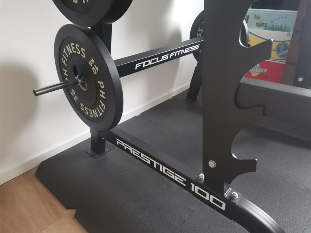 Squat rack + Olympic bar + bumper plates, Sport en Fitness, Fitnessmaterialen, Ophalen