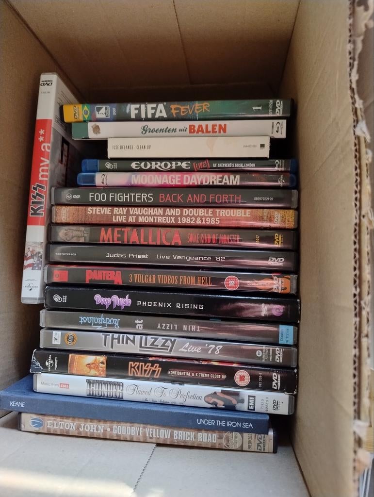 Muziek dvd's en blu-rays.  Metal en Rock. O.a KISS, Ophalen of Verzenden