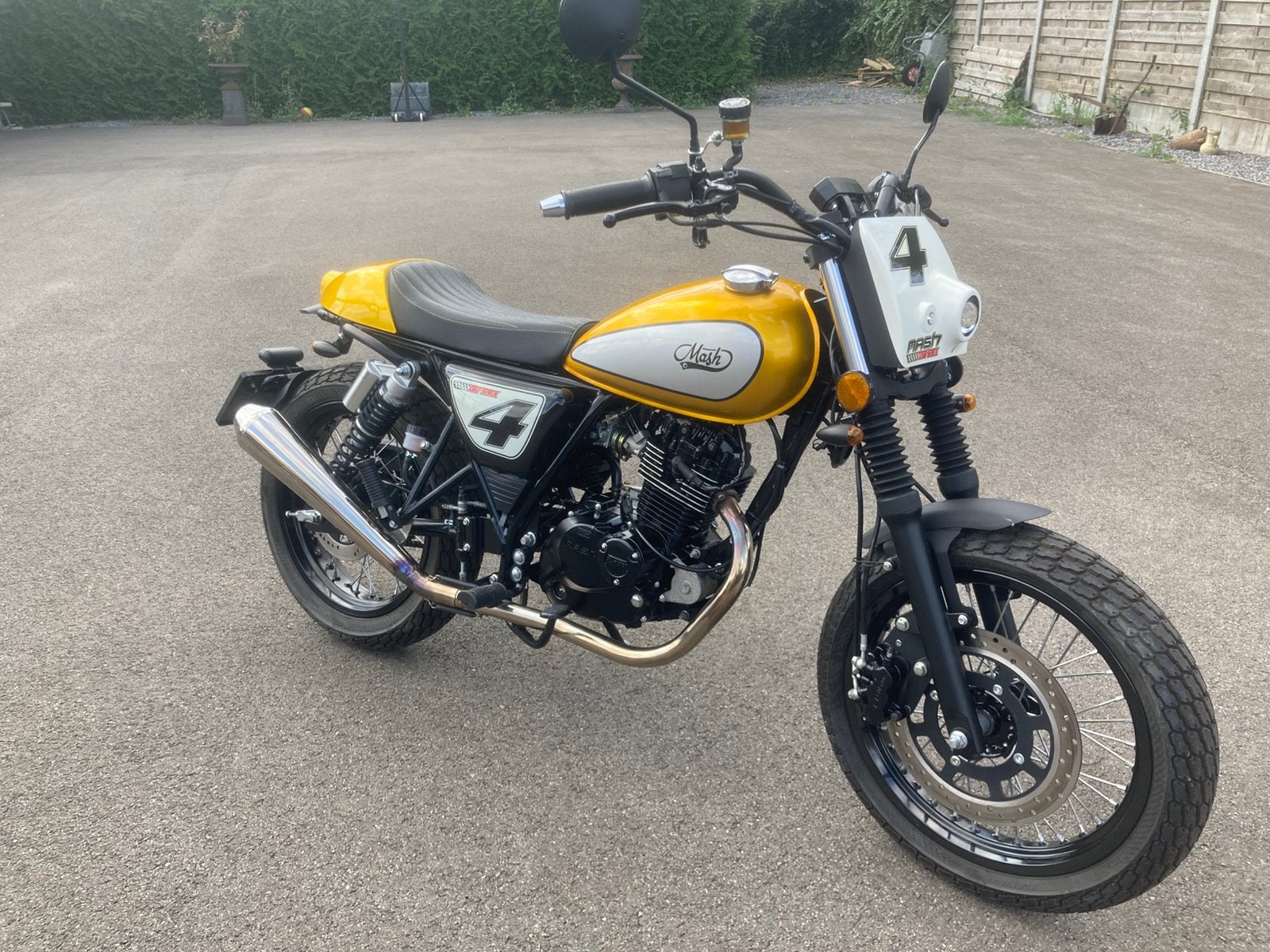 Mash 125cc met weinig km als nieuw zie foto's., Motoren, Nieuw, Particulier, 125 cc, Toermotor