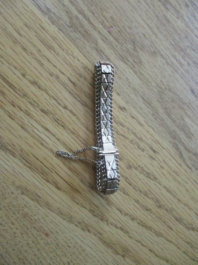 dames armband zware kwaliteit metaal goudkleurig, Handtassen en Accessoires, Ophalen of Verzenden, Nieuw, Goud, Overige materialen