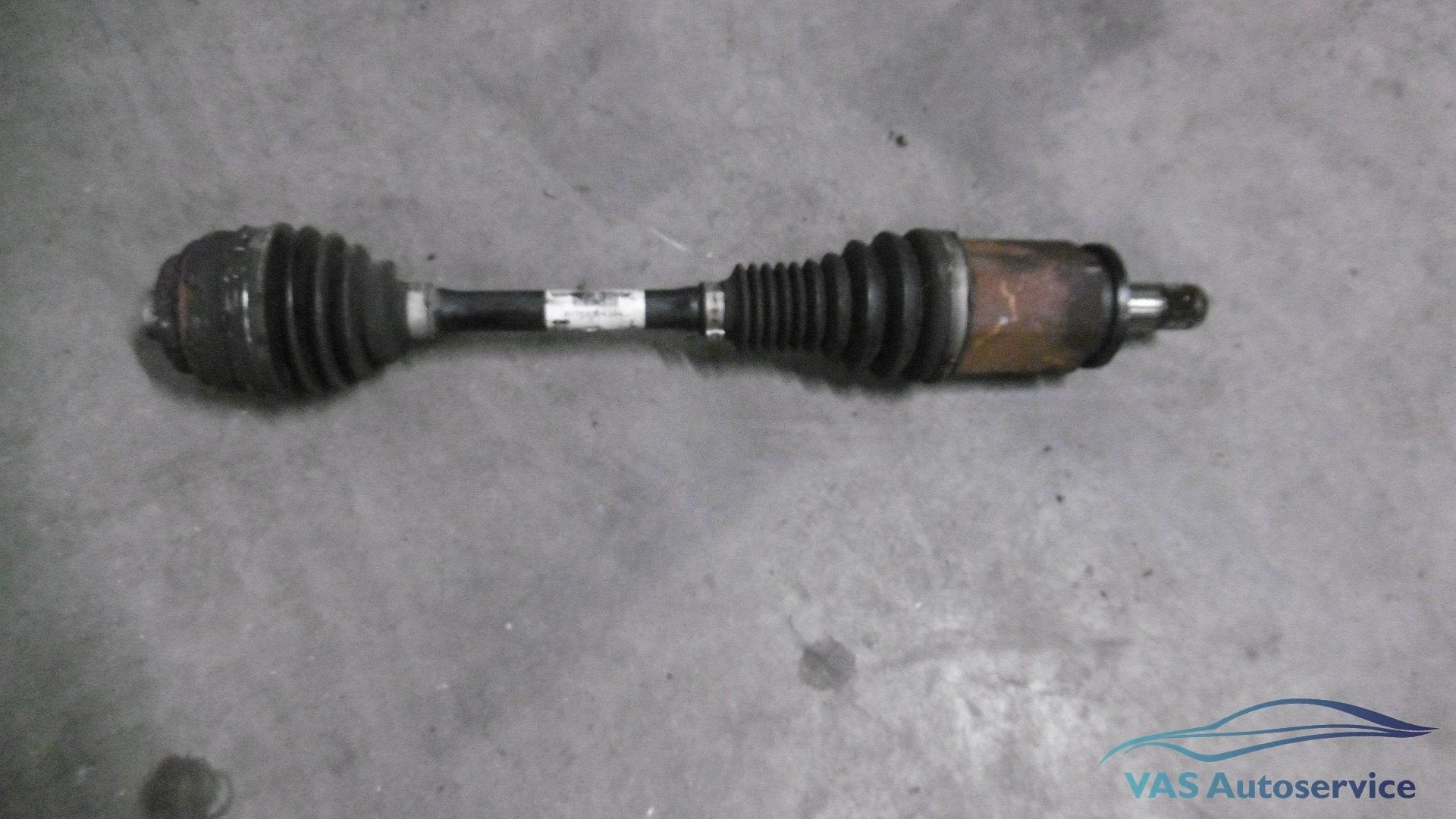 Uitgaande as BMW 535D X-drive links 31 60 7 618 681, -, Origine de la pièce connue, Utilisé, -