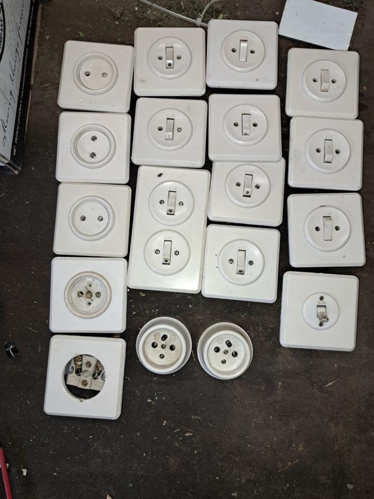 Vintage schakelaars en stopcontacten, Doe-het-zelf en Bouw, Ophalen, Stopcontact